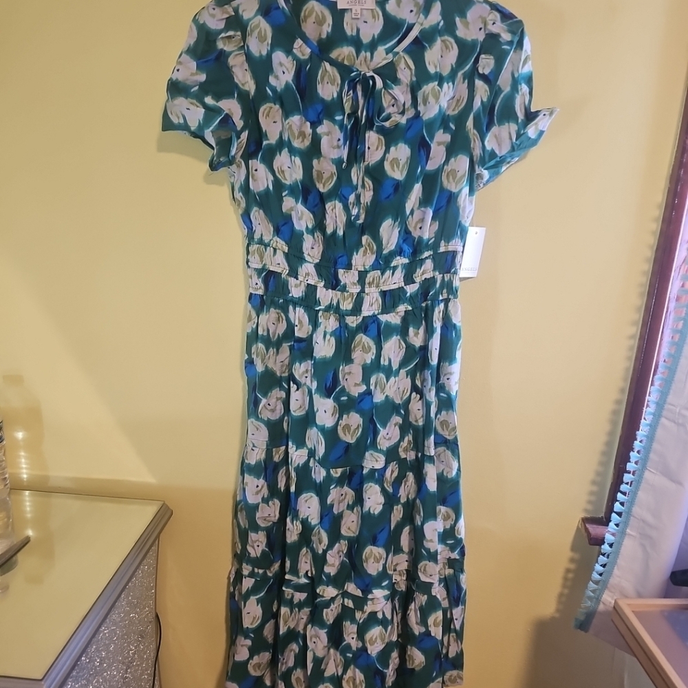 NWT Angels Forever Young Women's Size Small Dress Short Sleeve Green Floral Midi